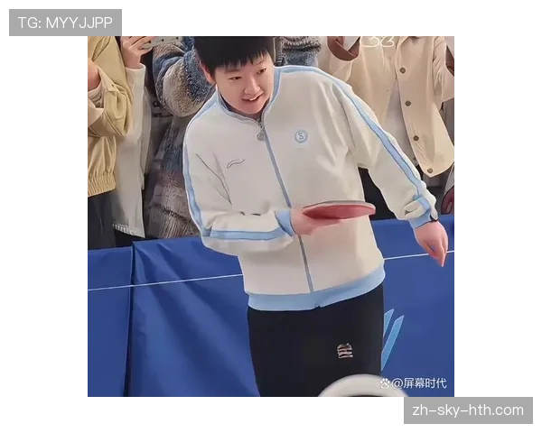 孙颖莎训练完偷偷吃冰淇淋被拍，这自律和馋嘴的拉扯谁懂啊